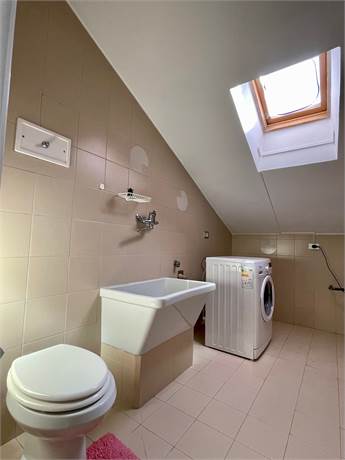 MANSARDA  BAGNO-LAVANDERIA