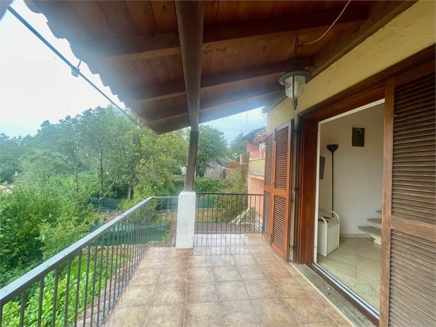 TERRAZO CON VISTA APERTA