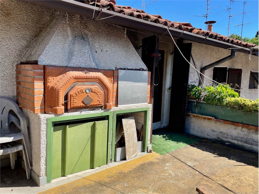 TERRAZZO CON FORNO BARBECUE