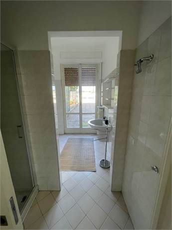 BAGNO CON DOCCIA