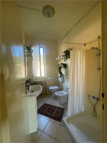 BAGNO CON DOCCIA