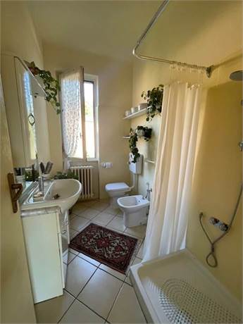BAGNO CON DOCCIA