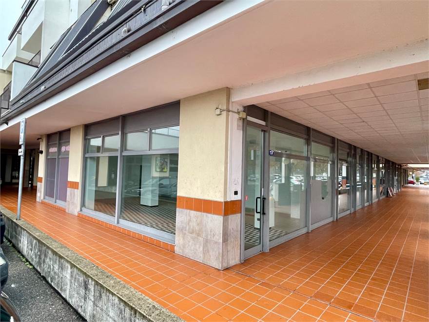 ESPOSIZIONE 2 LATI VISTA