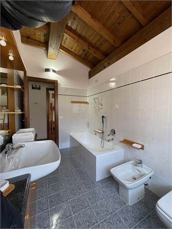 BAGNO PADRONALE CON VASCA